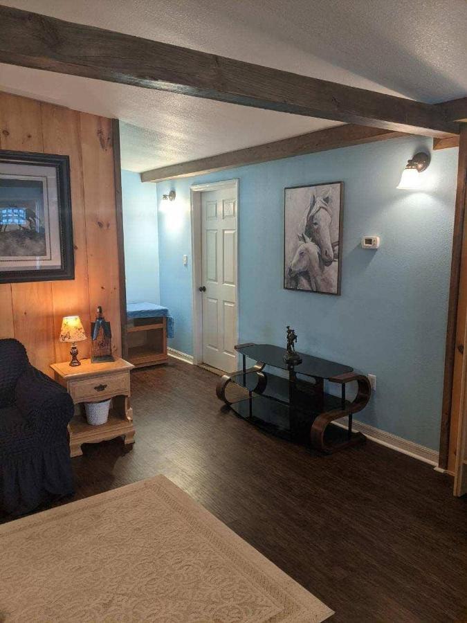 Bunkhouse Farm Stay Fort White Exteriér fotografie